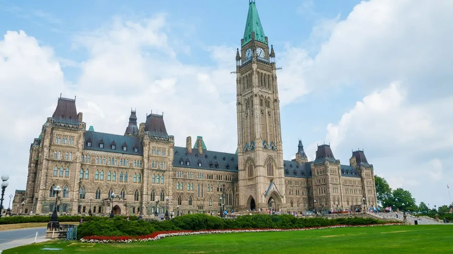 Canada abandons digital dollar, shifts focus to stablecoins