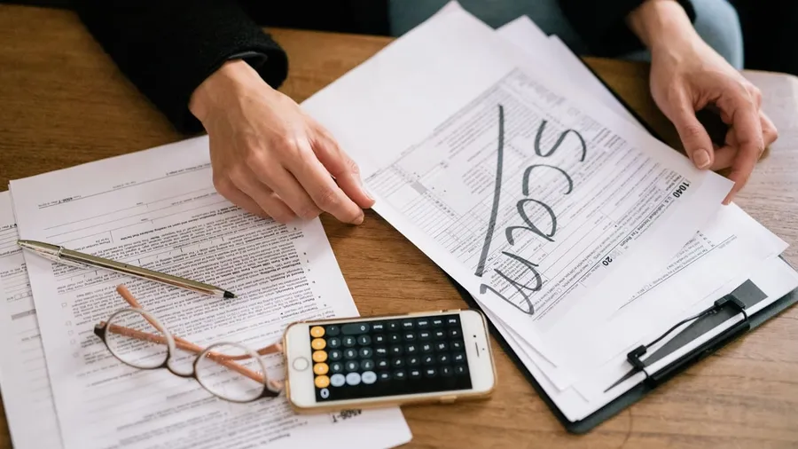 IRS Form 1099-DA requires cost basis reporting in 2026
