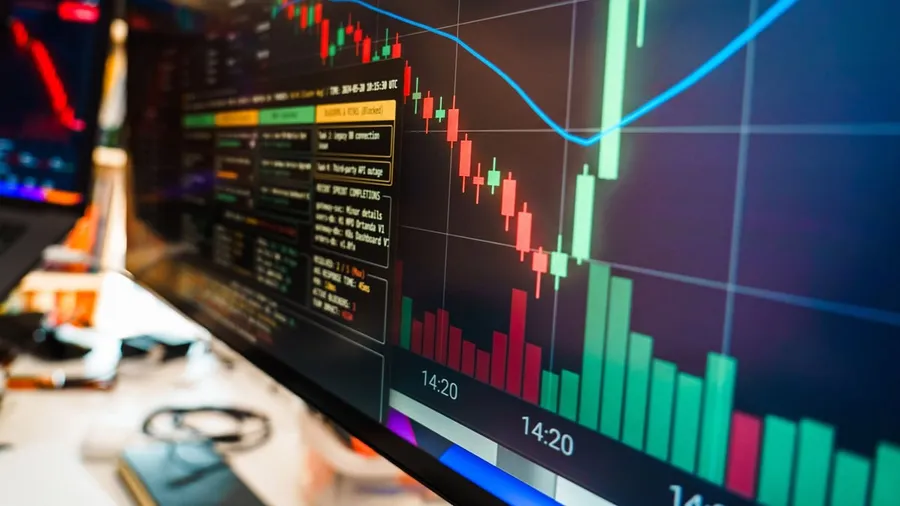 Bitcoin ETF inflows reach $731M while BTC regains $80K