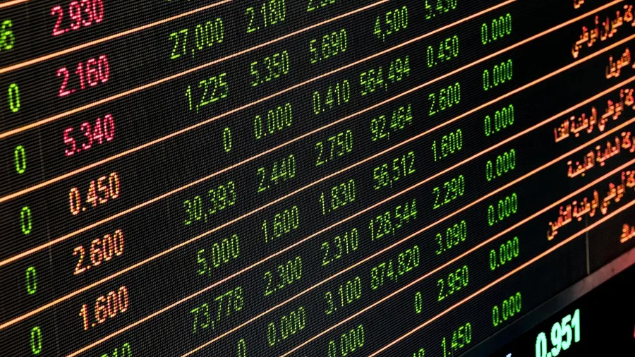 Bitcoin ETFs rebound while Ethereum and XRP face outflows