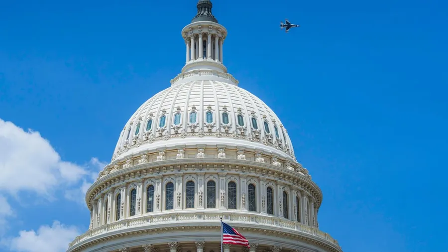 Bitcoin stalls as STHs react to failed Senate crypto bill